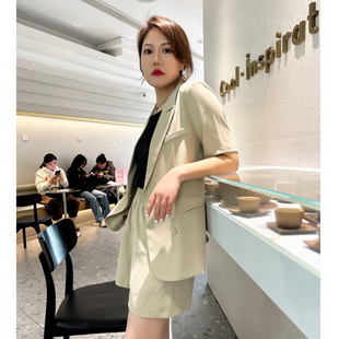薄款西装套装女夏季小个子2024新款设计感气质显瘦休闲短裤两件套