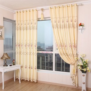 客厅窗帘布大气绣花半遮光房间卧室简易米黄色欧式 .成品落地窗