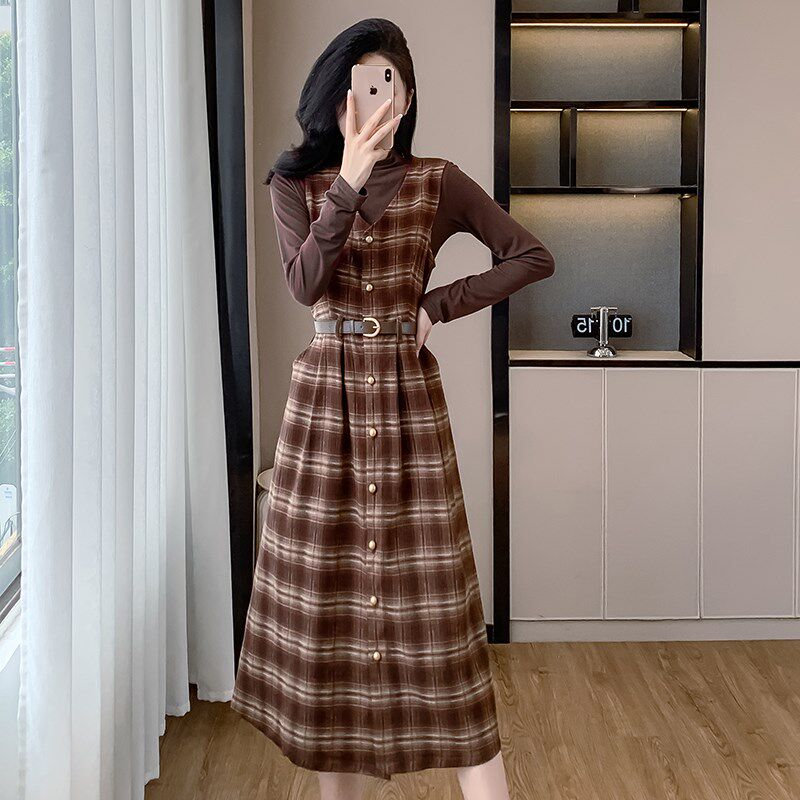 复古格子背心连衣裙女士2024秋冬季洋气减龄背带打底裙子两件套装