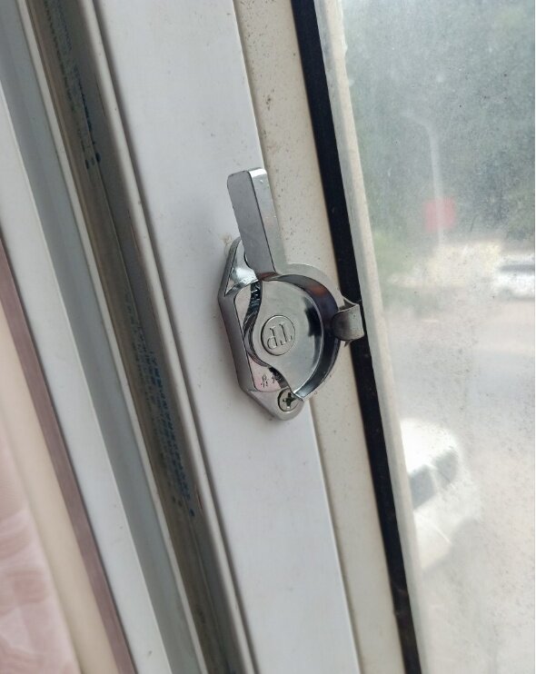 老款门窗锁 推拉玻璃窗锁扣 移窗移门搭扣锁 老式90型月牙锁