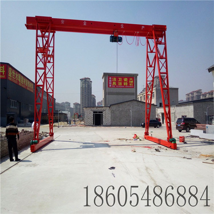 山东起重机厂家销售小型3吨5吨上包下花龙门吊行车包厢轨道龙门吊