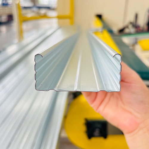 伺华C型轻钢吊顶龙骨生产线冷弯成型设备厂家全自动打包机生产线