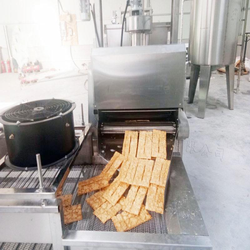 全自动薄脆油炸机煎饼果子面皮连续油炸生产线