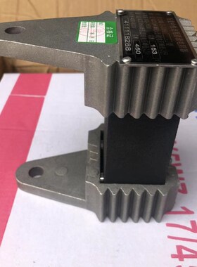 一节小型消谐器LXQII-10一次中性点消谐装置高压互感器用消谐阻