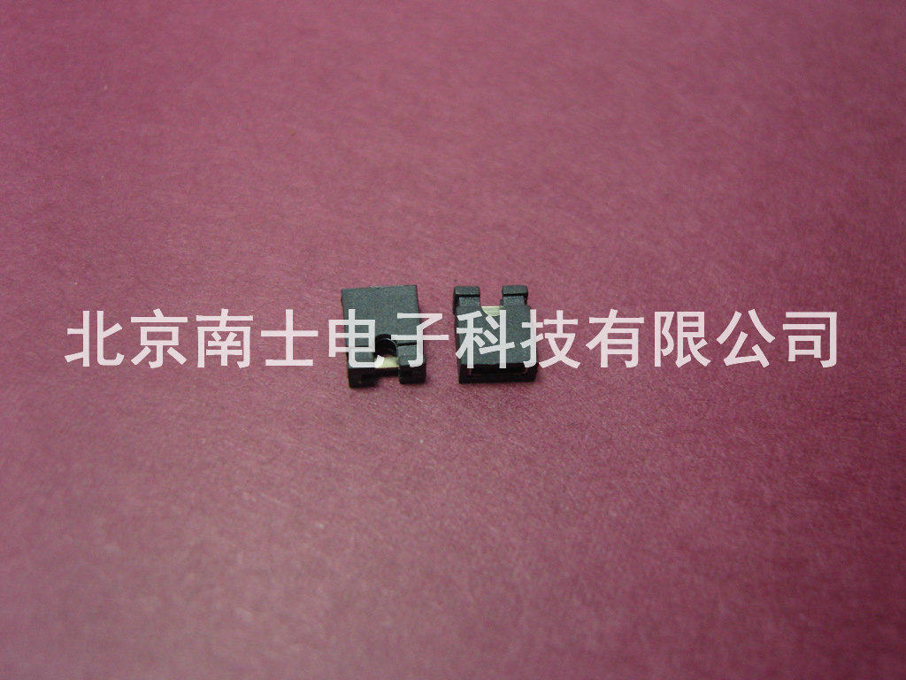 精工南士 镀金间距2.54MM跳线帽短路块 连接块 排针连接块 开口式 - 实物图