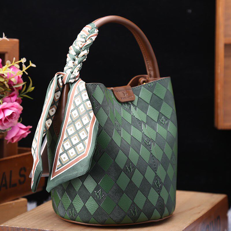 水桶包女2025新款正品时尚白色手提包菜篮子真皮子母单肩斜挎小包