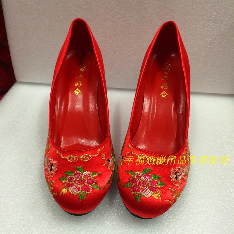 婚庆结婚用品红色新娘鞋平跟旗袍绣花鞋绸缎面舒适婚鞋结婚鞋