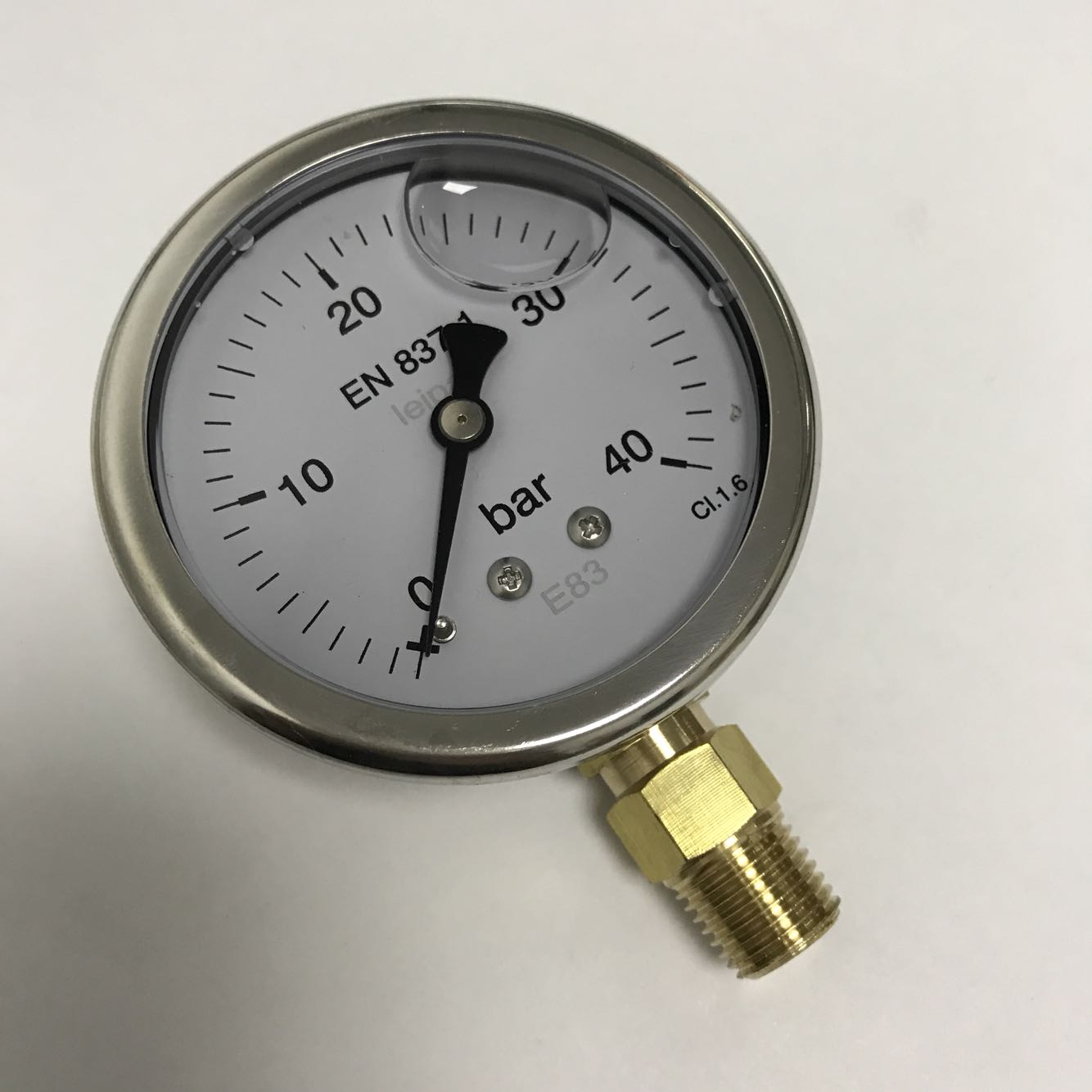 40bar 防震耐震压力表 直径61-68mm c1.1.6 压力 0-40bar = 4mpa