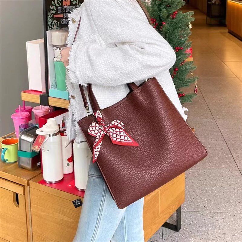 包包女2025新款大容量真皮手提包系丝巾多层次单肩斜挎大号