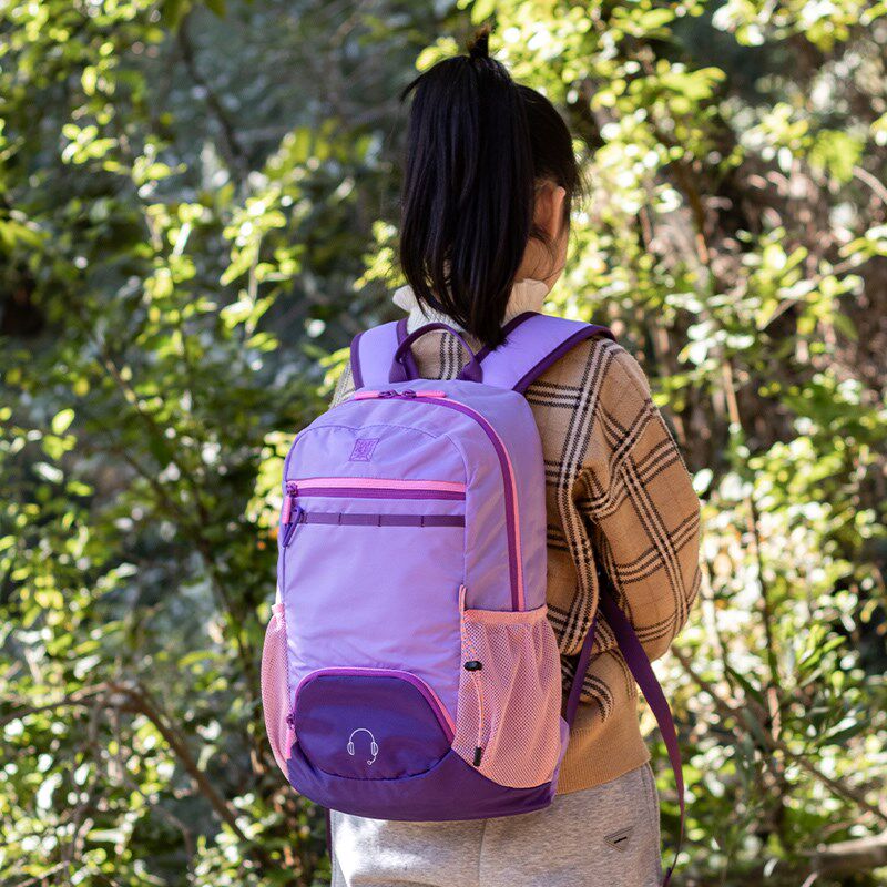 儿童旅游轻便背包户外出游研学小学生春游登山双肩包女孩外出书包