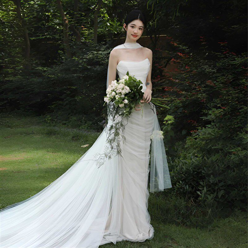 法式高级感抹胸轻婚纱简约气质新娘迎宾出门纱超仙白色鱼尾礼服裙