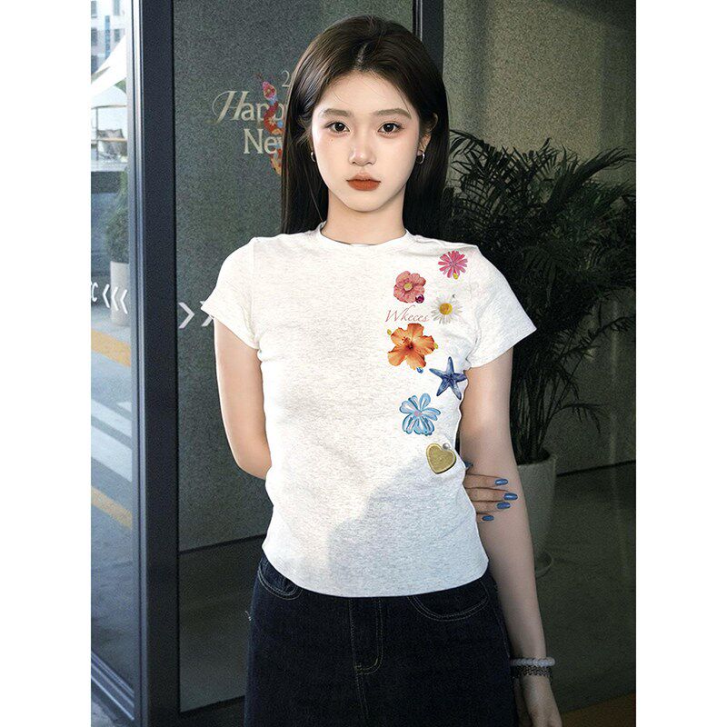 韩版灰色正肩短袖t恤女夏季2025新款设计感小众修身收腰短款上衣