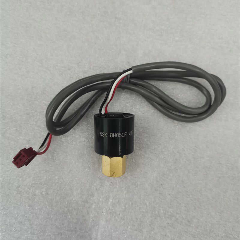 全新海信日立中央空调 高压压力传感器 NSK-BH050F-417 17B46255A