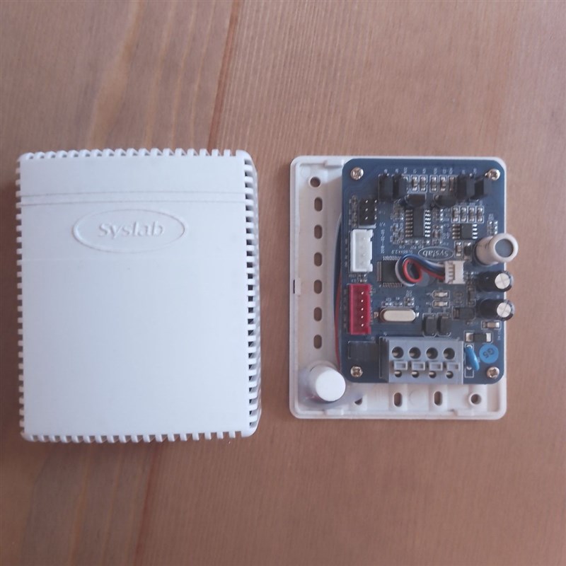 精密空调温湿度传感器 SYSLAB   SL180W壁挂式温湿度变送器TS168