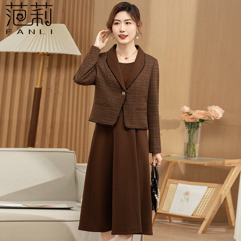 妈妈春装两件套装连衣裙新款洋气中老年女春秋时尚小西服外套短款