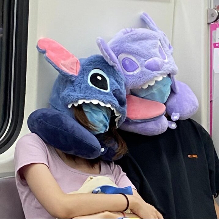 睡觉神器连帽U型枕办公室午休坐车飞机旅行便携护颈枕头可爱情侣
