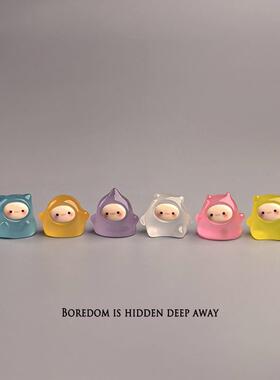 无聊瞭，摆几个夜光果冻精灵治愈电脑桌面工位办公桌小摆件装饰品