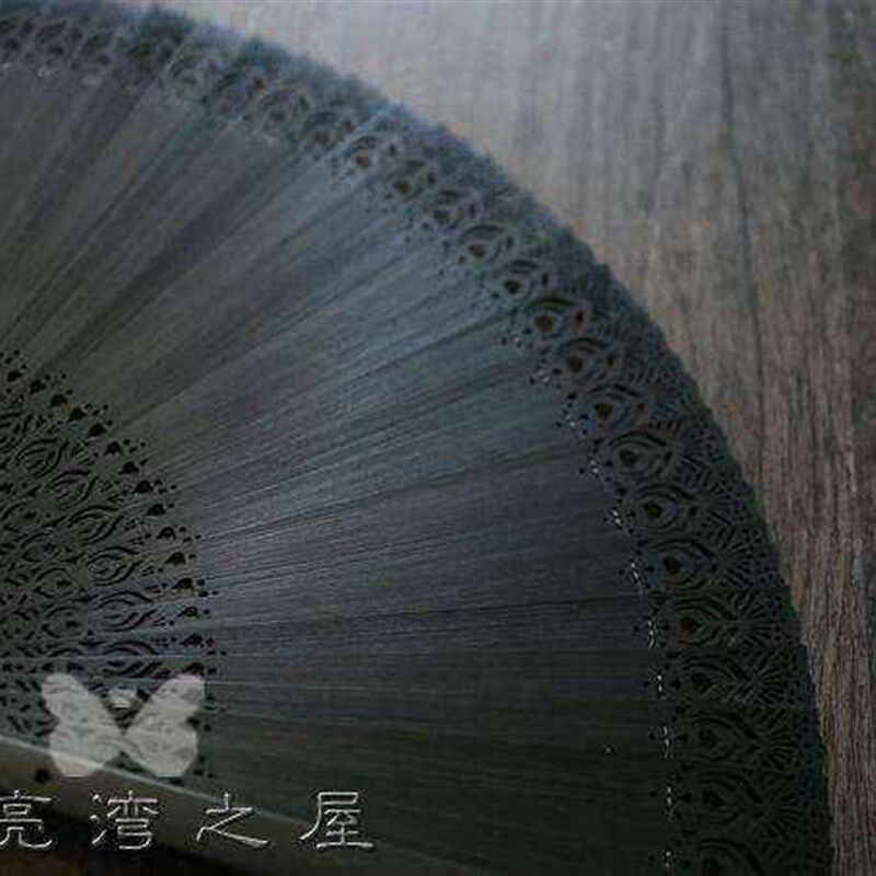月亮扇 精品女j扇日式全竹折扇礼品扇 雕刻民族花图案6.6寸