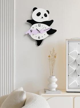 ozo创om准免打TYOS826w孔可爱熊猫挂钟客厅202屋5新款时钟家用钟