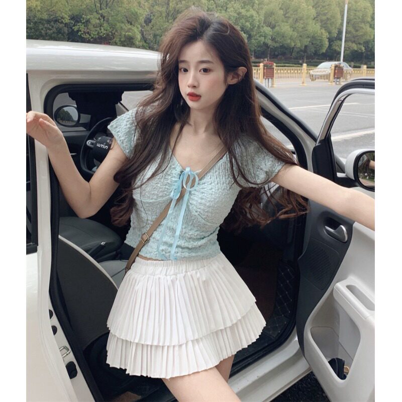 夏季小个子奶系穿搭绿色短袖上衣白色蛋糕短裙清纯减龄两件套装女