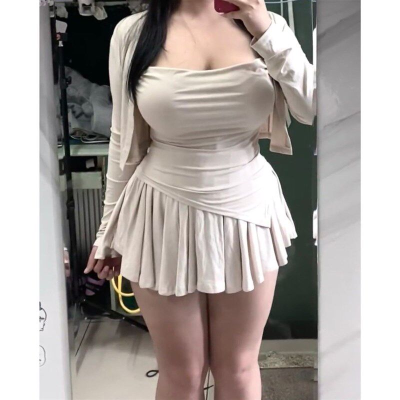 特大码2-300斤胖妹妹显瘦修身吊带防晒开衫上衣高腰百褶短裙套装