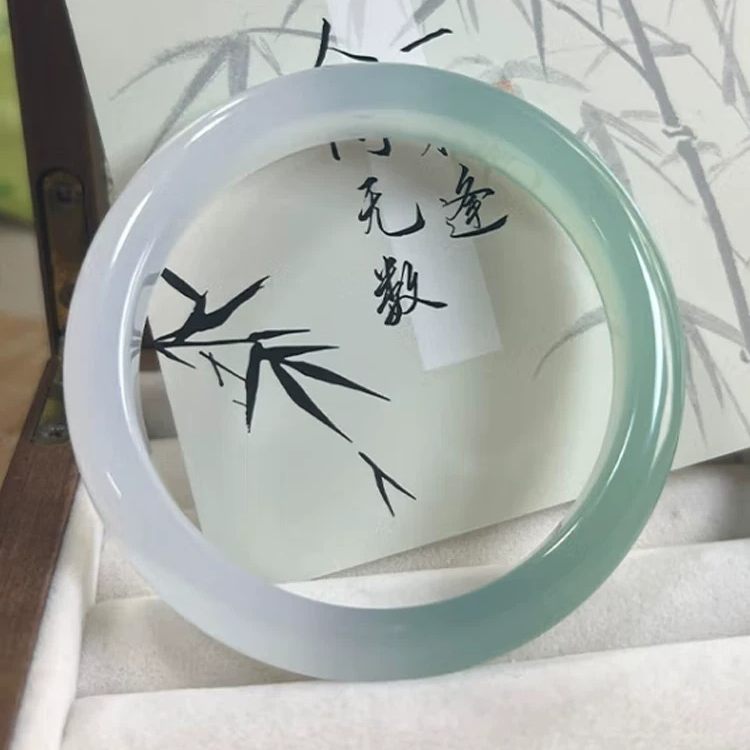 法国Drame天然半山水玉髓