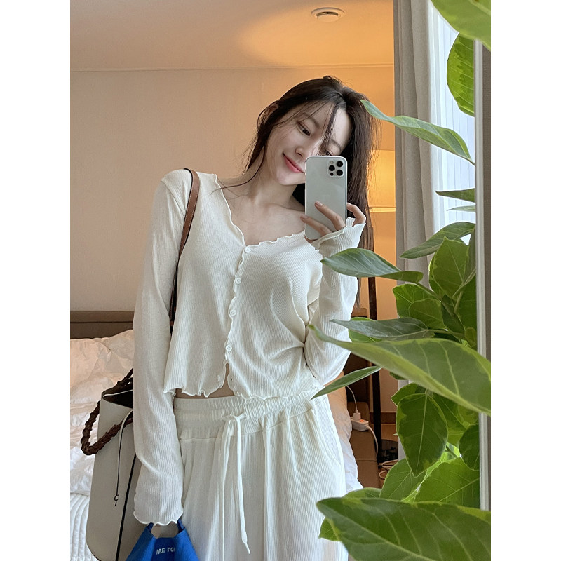 甜美长袖V领薄款居家服套装女2021秋冬螺纹木耳边开衫睡衣两件套