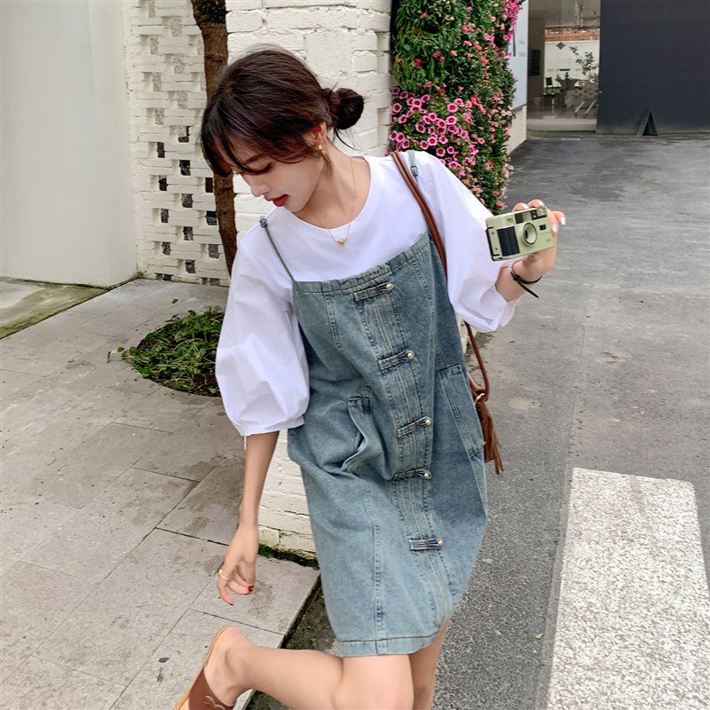 2025夏新款韩系显瘦减龄套装女百搭气质上衣牛仔背带裙减龄两件套