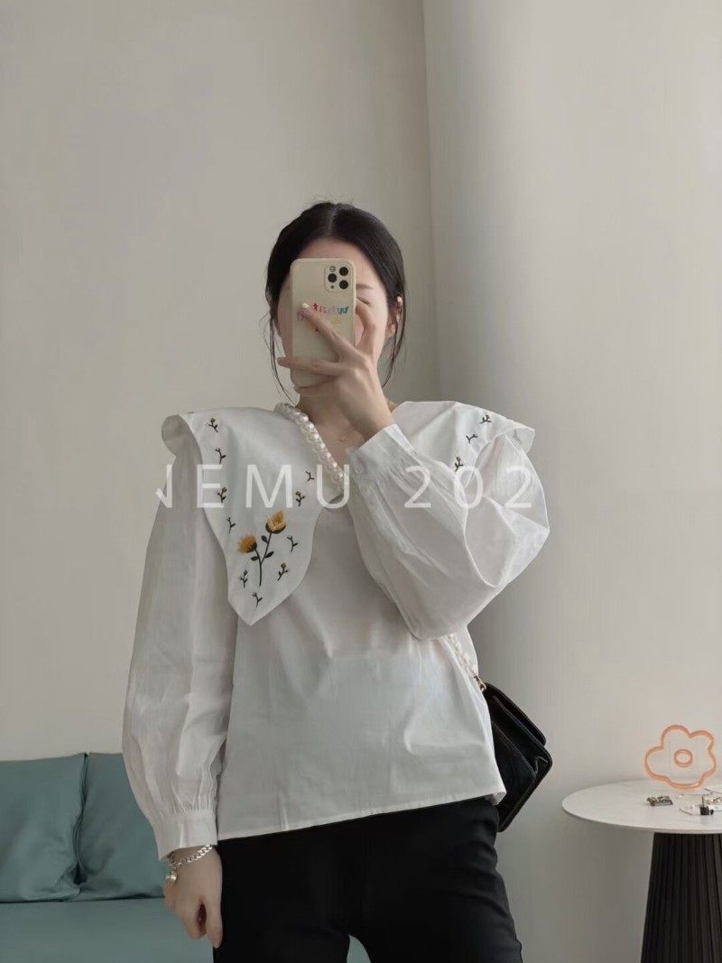孕妇装春秋法式气质大翻领刺绣衬衫减龄百搭背带裙两件套娃娃衫