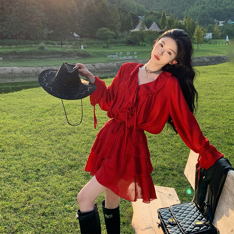 旅游穿搭上镜显白红色荷叶边套装裙V系带V领上衣半裙
