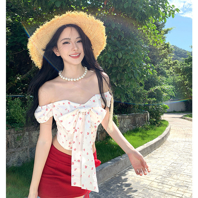 度假红色裙子热浪霓虹蝴蝶结小碎花减龄套装一字肩女夏短裙两件套