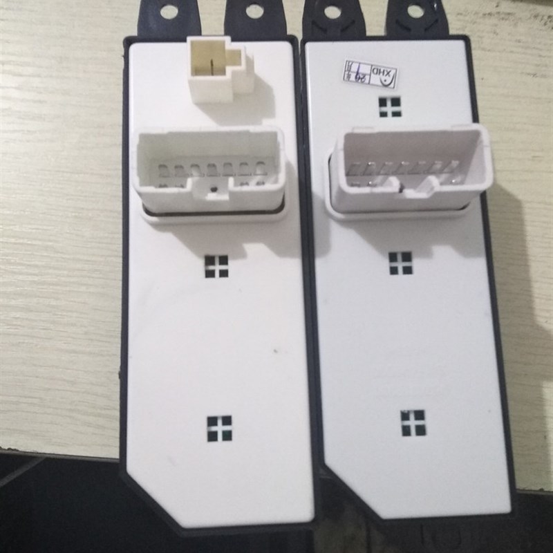 华泰圣达菲现代圣l达菲玻璃升降器开关左前门升降器总开关普通加