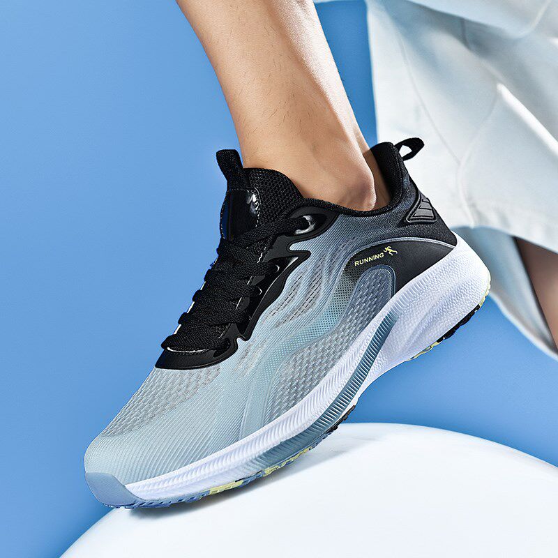 夏季男鞋网面运动鞋青少年s学生46特大码47超轻48减震体育生跑步