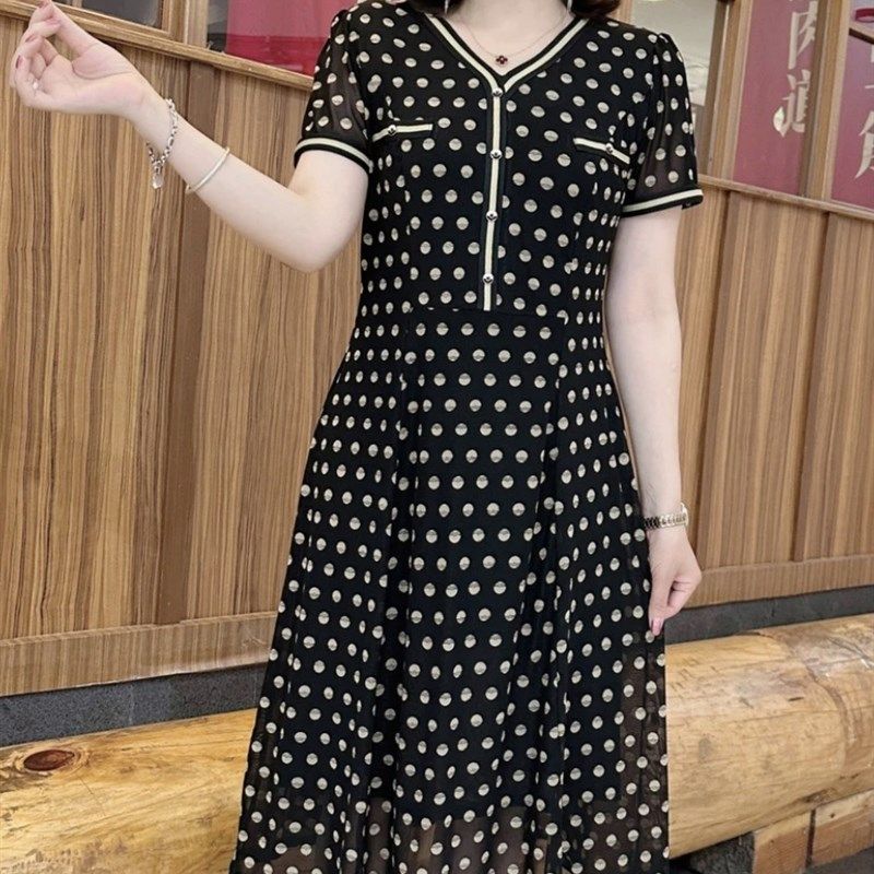 夏季新款显瘦连衣裙时尚v领短袖波点中长裙百搭收腰裙子中年女装