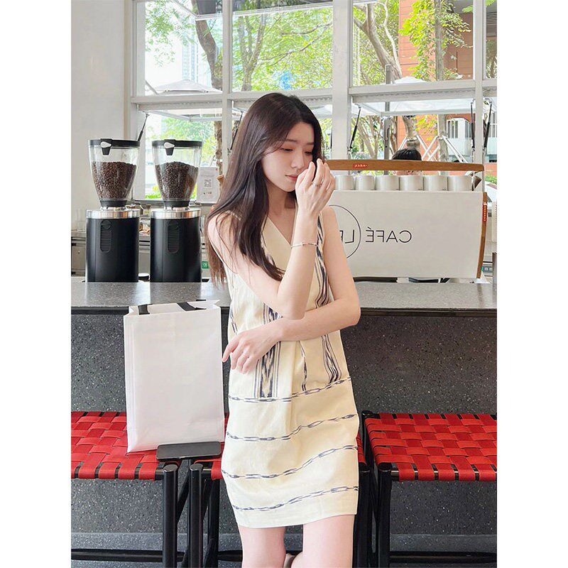 【现货秒发】小个子高级法式温柔气质御姐绝美显瘦背心连衣裙女夏