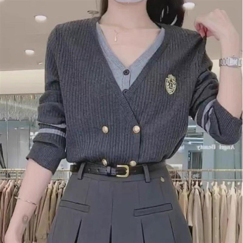 学院风灰色假两件针织衫女秋季毛衣开衫外套百搭短款v领长袖上衣