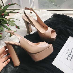 2023夏季新款浅口单鞋牛漆真皮鱼嘴粗高跟防水台后空一凉鞋气质女