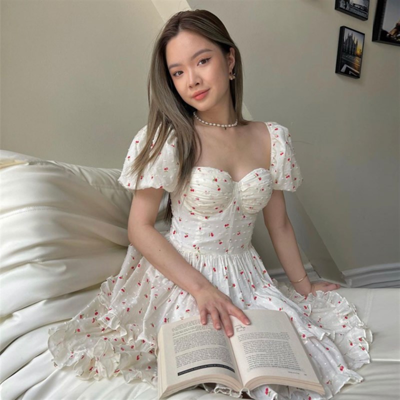 纯欲风甜美短袖高腰碎花裙复古泡泡袖蛋糕裙夏季2025收腰显瘦短裙