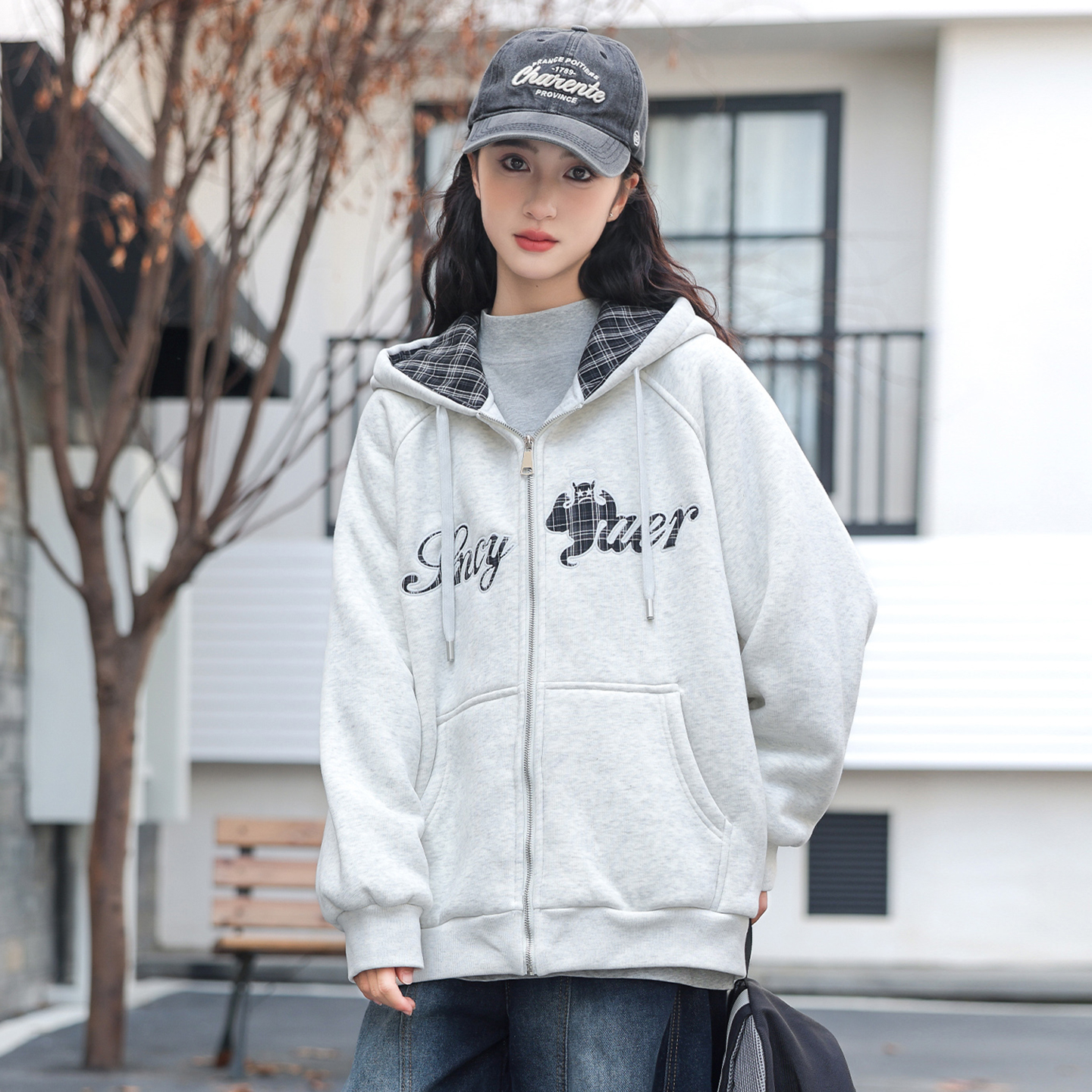 女大童卫衣外套2025款秋冬季新款少女刺绣加绒加厚休闲连帽上衣