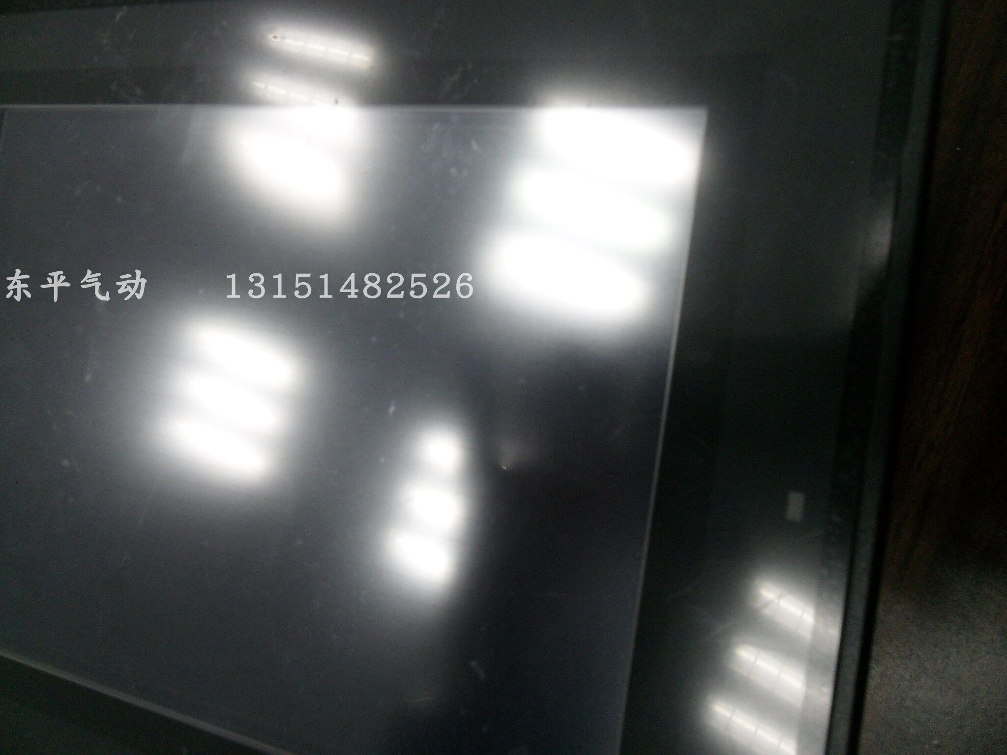 拆机九成新KEYENCE基恩士触摸屏VT3-V7,VT2-D2 测试好,屏表面膜在