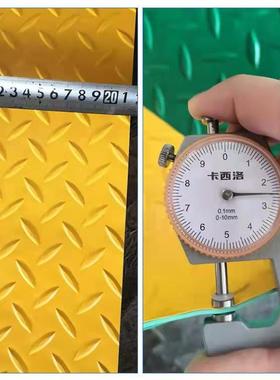 PC柳叶厂人字纹黄绿双色防滑垫加厚V牛筋黄IQA警示边线地板革房地
