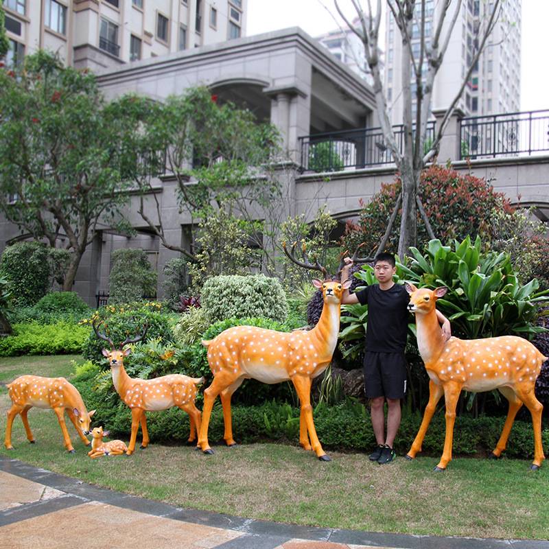 花园摆件户外仿真梅花鹿小区园林别墅景观装饰品玻璃钢动物雕塑