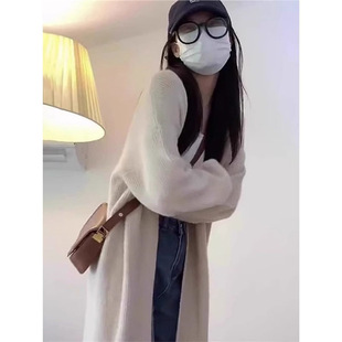 杏色毛衣外套女装秋冬2025新款慵懒风中长款针织开衫奶系穿搭上衣