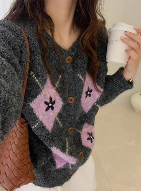 韩版复古刺绣花朵菱格毛衣外套女装2025年秋冬设计感针织开衫上衣