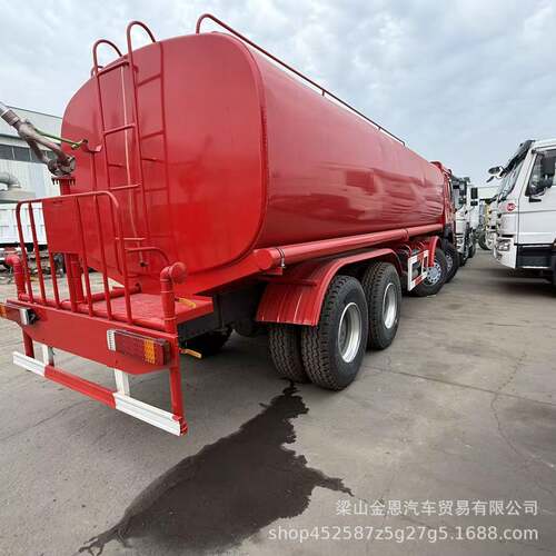 重汽82豪沃2后八轮式运输车  油车 0方移色动运输油车 颜可选