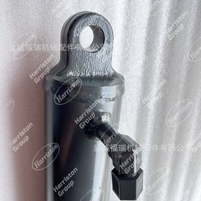 农机配件 久保田收割机配件DC105X  底盘升降油缸 5T072-22710