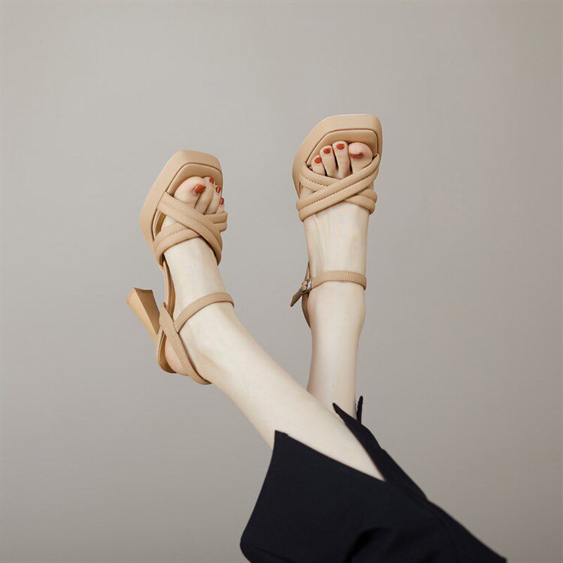 法式高级感凉鞋女夏季真皮软皮粗跟厚底防水台一字带高跟鞋不累脚