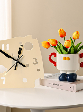 客厅餐厅卧室桌面创意装饰摆件艺术时钟M摆台式简约轻奢高级感