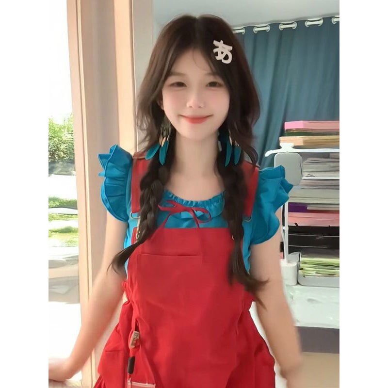夏季甜美多巴胺穿搭红色花边抱婴袋裤女搭配蓝色木耳边上衣两件套