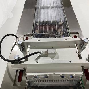 机拉伸膜平纸吸塑 420包装 棉签球纱给袋机咽拭布子枕式 面四边封HY